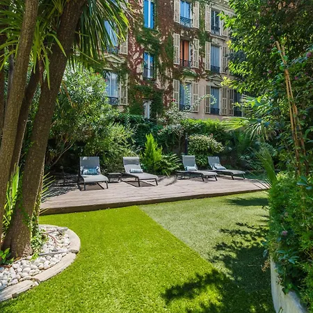 Victoria Hotell 4*