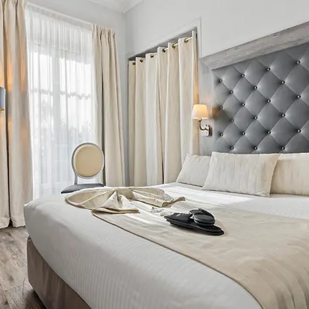Victoria Hotell 4*